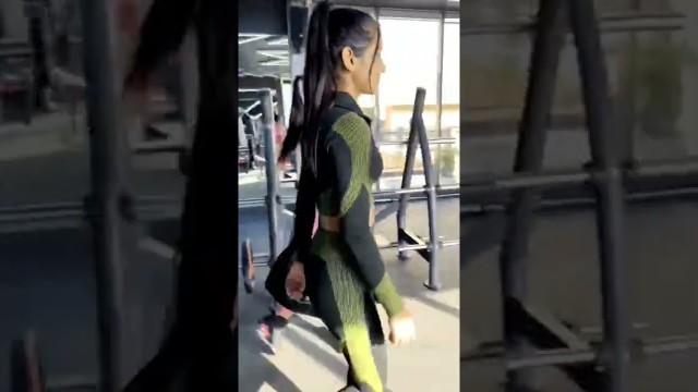 'CUTE GYM GIRL\'S BODY EXERCISE SHIVANI GUPTA #shivani_gupta #shorts #viral #fitness #gymmotivation'