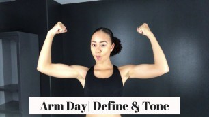 'Define & Tone Sexy Arm Workout for Petite Women at the Gym'