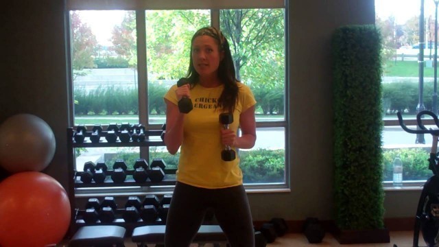 'FIT CHICKS TV:  How to add fat blasting SUPER SETS to your workout!'