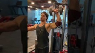 'tiger Shroff unbelievable arm and shoulder workout 