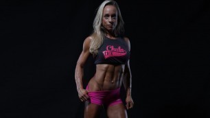 '46 years young Fitness woman Mary Ann - Female muscle'