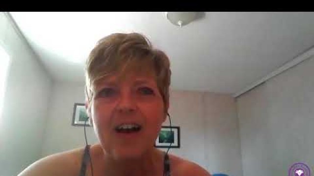 'FIT CHICKS® Academy Fitness & Nutrition Expert Program Testimonial: Beate'