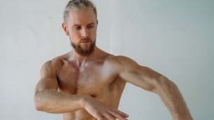 '2 Special Qigong Kung Fu Movements for Shoulder Mobility & Power'