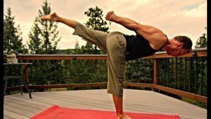 '25 Minute Power Yoga for Athletes | Sean Vigue'