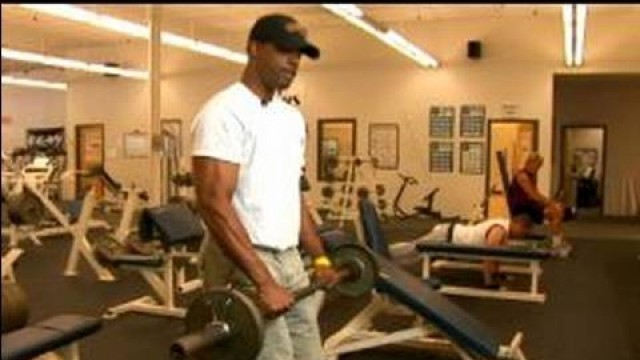 'Curl Exercises & Upper Body Fitness : Reverse Grip Curl Exercise for Your Biceps'