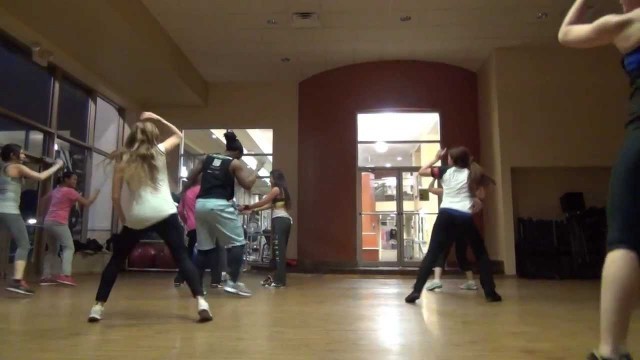 'Tara Romano Dance Fitness - \"Bruk It Down\" by Mr. Vegas'