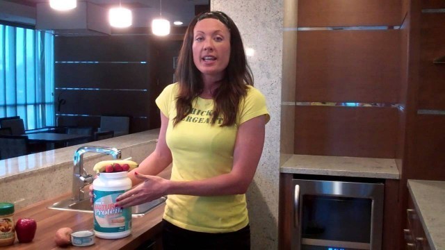 'FIT CHICKS  TV:  Top 3 - How to Eat Post Workout for Amazing Results!'