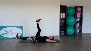 'Bauch, Beine, Po Workout mit Daniela'