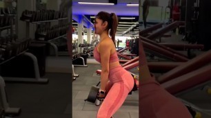 'bodybuilding motivation girl fitness gym #shortvideo'