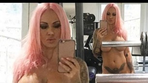 'Dreaming of a Christmas! Busty birthday girl Jodie poses during a gym session'