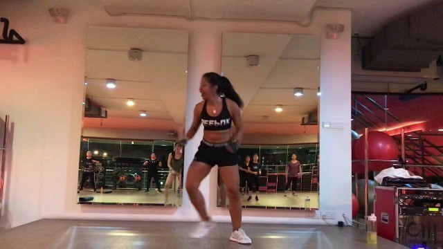 'Konga Dance Workout with Honey'