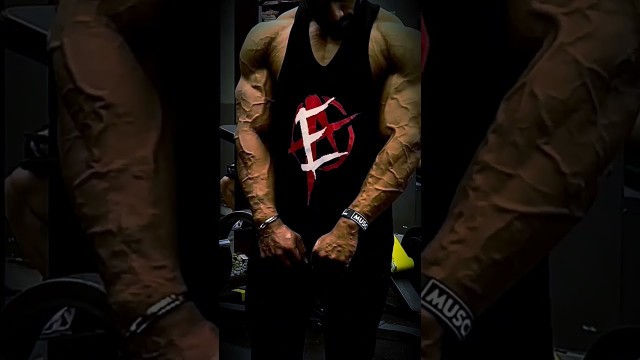 'Body banata tere liye status gym motivation video WhatsApp status 12 ladke song Tony kakkar #short'