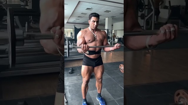 'Indian fitness model ! varinder singh guman ! new video'