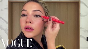'Glass Onion\'s Madelyn Cline’s Guide to Siren Eyes & Lip Contouring | Beauty Secrets | Vogue'