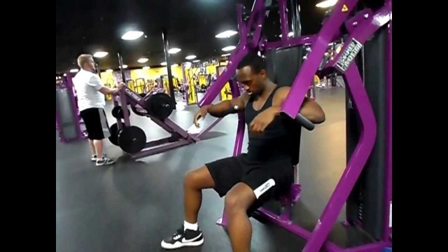 'CHEST DAY AT PLANET FITNESS'