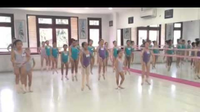 'Jump exercise, \" Saute \" - MDA SUMMER DANCE CAMP 2015'