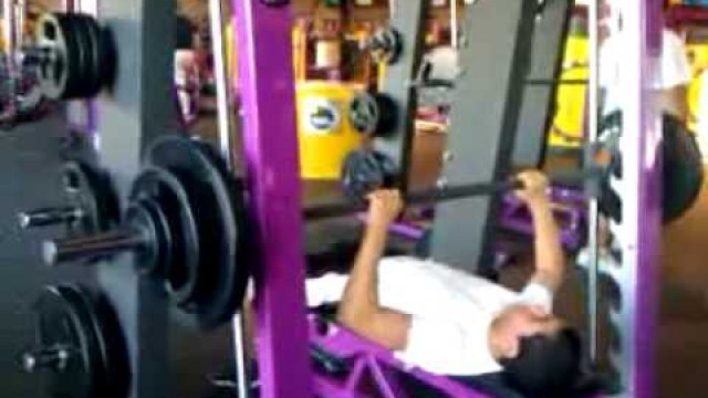 '13 yr old benching 200lbs at planet fitness'