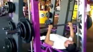 '13 yr old benching 200lbs at planet fitness'