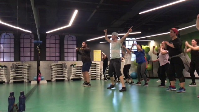 'Macfit vialanda zumba dersleri tekrardan başladı'