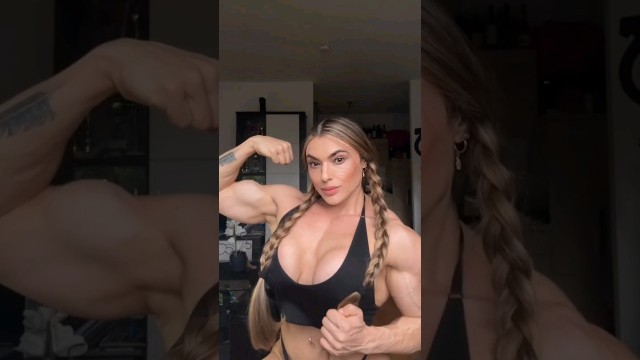 'beautiful female Muscle 