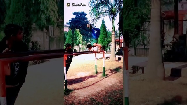 'calisthenics #fitness #workout #streetworkout #motivation #gym #handstand #fitnessmotivation #traini'