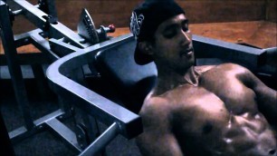 'Chest Workout Dumbbell Chest Exercises for Bodybuilding Men\'s Physique Fitness Model'
