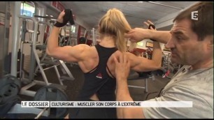 'Séance de musculation avec la Championne Aniéla Fik culturiste'