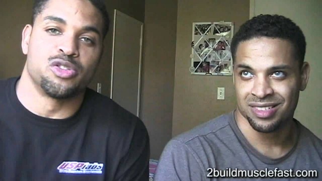 'Smith Machine Bench Press Vs. Regular Flat Bench Press to Build Muscle @hodgetwins'