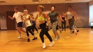 '“LA NEGRA TIENE TUMBAO” By Celia Cruz - Dance Fitness Workout Valeo Club'