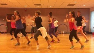 '\"LA VIDA ES UN CARNAVAL\" Celia Cruz - Dance Fitness Workout Valeo Club'