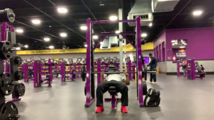 '4 Sets of Elevated Bench Press 3x11 1x9 115 Pounds Planet Fitness'