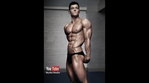 'Shredded Bodybuilder Classic Posing Routine Fitness Model Stephen Box Styrke Studio'