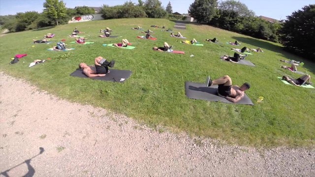 'FITNESS GROUP TRAINING OUTDOOR - ROCK YOUR BODY meets BIKINI FIT'