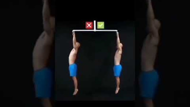 'Correct and incorrect form of doing chinups ||best fitness workout tutorial|| #gymshortsvideo'