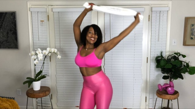 'Pink Party “Live Waist Workout\"with Tiffany Rothe!'