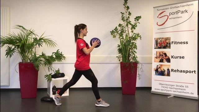 'ÜBUNGEN MIT DEM PILATES-BALL - Übung 6'