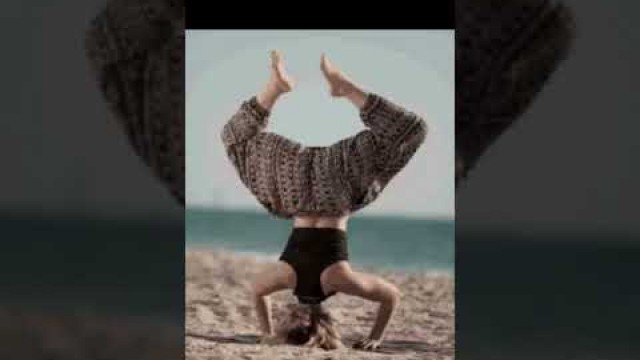 'Shilpa Shetty\'s \'Quick Fix Yoga\' -  Full Body Workout #shorts #youtubeshorts #viralvideos #trending'