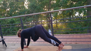 'Franzi s. mein erstes Yoga Video'