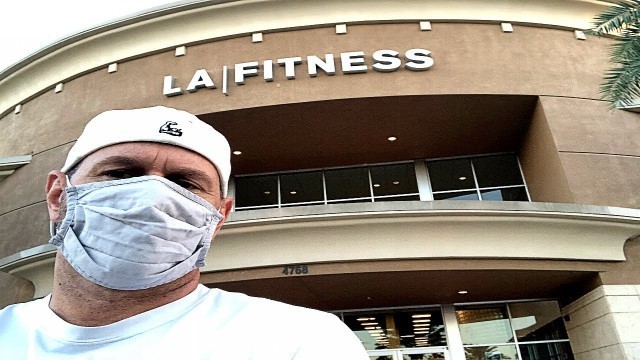 'Florida LA FITNESS Pandemic Update | SAUNA and JACUZZI are Now Open!'