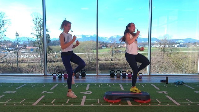 'STEP mit Sophia & Franzi - ONLINE KURSE - ONLINE FITNESS'