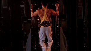 'back muscles Tiger Shroff Khatarnak body six packs Tiger Shroff Khatarnak workout'