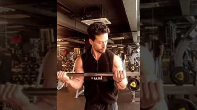 'Tiger Shroff in Gym. #tigershroff #shorts #youtubeshorts #whatsappstatus #latest'