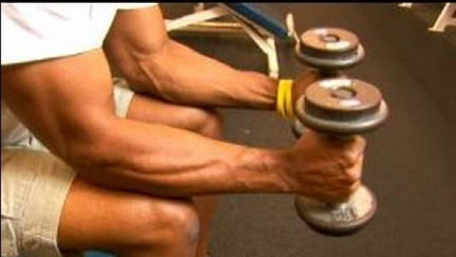 'Curl Exercises & Upper Body Fitness : Hammer Curl Exercise for Your Forearms'