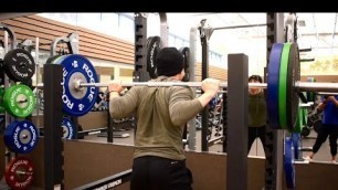 'LEG DAY with the boys at LA Fitness Herndon (Fitness Vlog, NEW PR, leg day)'