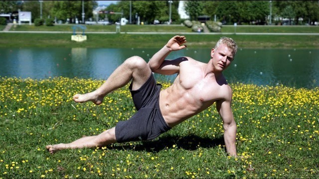 'Stability Yoga Movement | Abs and Obliques'