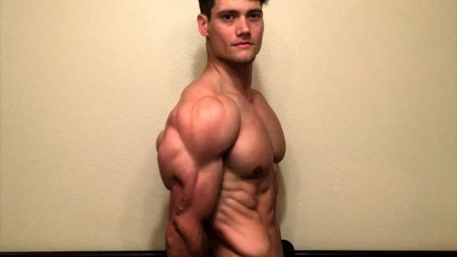 'Connor Murphy 5 Days Out From First Men\'s Physique Competition'